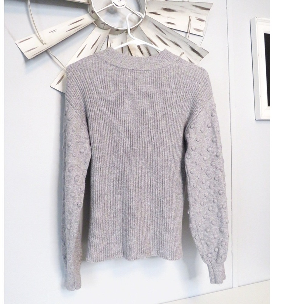 Vince Camuto Small Bobble Stitch Sleeve Ribbed Knit Sweater - Light Gray - Picture 3 of 10